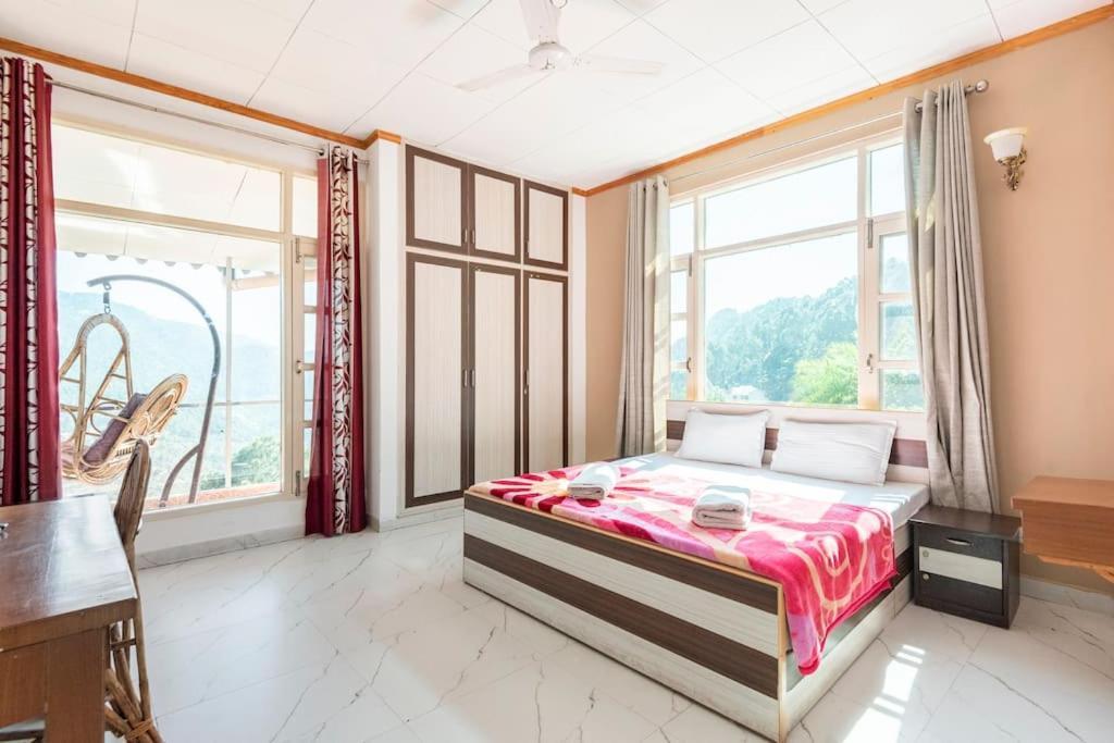 Kasauli Edge Apt With Balcony Exterior photo